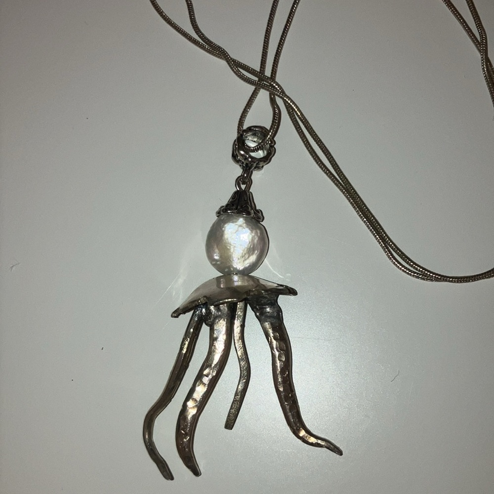 Vintage Sterling silver vintage jellyfish necklace with freshwater pearl 🪼